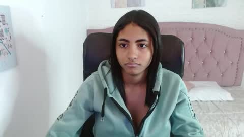 shanelle online show from October 2025 03:06:02 AM