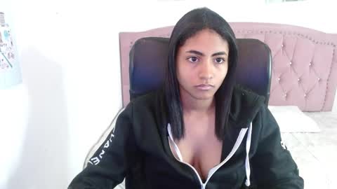 shanelle online show from October 2025 03:18:01 AM