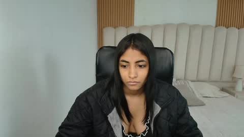 Snapshot of shaneelle chatting on May 2026 12:10:01 PM shanelle online show from May 2026 12:10:01 PM
