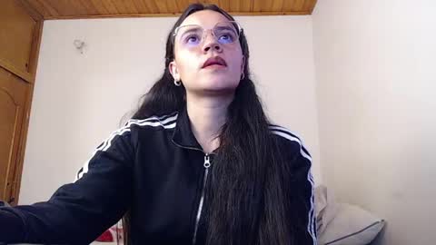 Snapshot of shanel_lozano chatting on June 2026 05:30:02 PM shanel_lozano online show from June 2026 05:30:02 PM