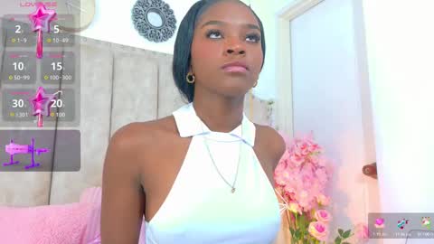 Shanel online show from September 2025 01:11:01 PM