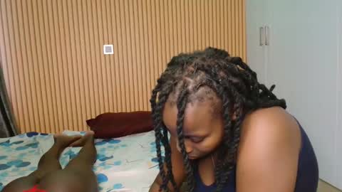 Shaniz online show from November 2025 04:33:02 AM