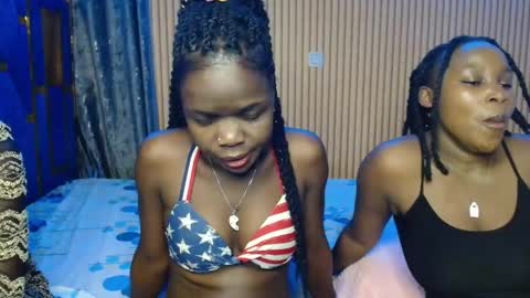 Shaniz online show from November 2025 03:18:02 PM