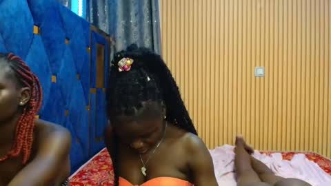 Shaniz online show from November 2025 04:34:01 AM