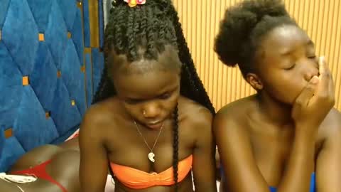 Shaniz online show from November 2025 03:53:02 AM