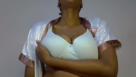 Snapshot of shanizzz chatting on September 2025 05:23:02 AM shanizz online show from September 2025 05:23:02 AM