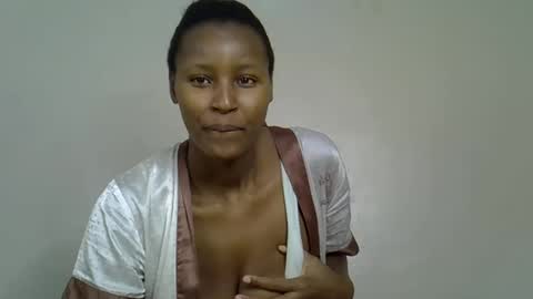 Snapshot of shanizzz chatting on November 2025 01:44:02 AM shanizz online show from November 2025 01:44:02 AM