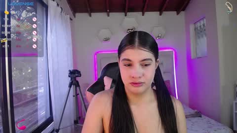 Snapshot of shannakendall chatting on January 2025 01:11:01 PM Shana online show from January 2025 01:11:01 PM