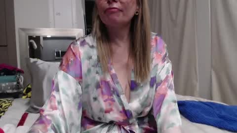 Snapshot of shannon07 chatting on March 2025 02:41:02 AM Shannon07 online show from March 2025 02:41:02 AM