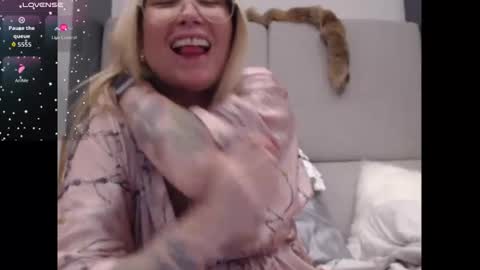 Snapshot of shannon07 chatting on October 2025 04:01:01 AM Shannon07 online show from October 2025 04:01:01 AM