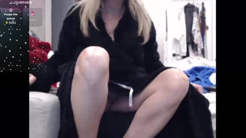 Snapshot of shannon07 chatting on November 2025 03:51:01 AM Shannon07 online show from November 2025 03:51:01 AM