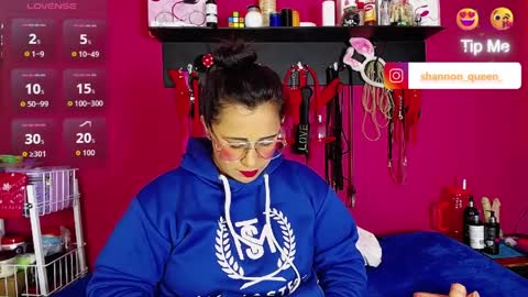 Shannon online show from April 2026 05:12:02 AM