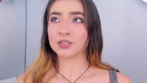 Shanntal  online show from September 2025 08:35:02 PM