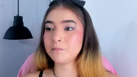 Shanntal  online show from October 2025 08:28:01 PM