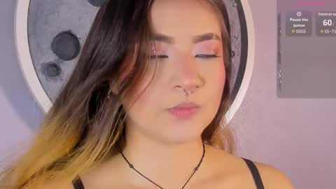 Shanntal  online show from November 2025 07:39:02 PM