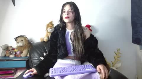 Snapshot of shantal_houston chatting on February 2026 06:30:01 PM Shantal online show from February 2026 06:30:01 PM