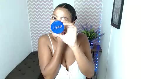 Snapshot of shantalcarson chatting on June 2026 06:40:02 PM Dayana online show from June 2026 06:40:02 PM