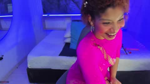 Snapshot of shantall_bluuee chatting on February 2026 05:07:02 AM shantall bluuee online show from February 2026 05:07:02 AM