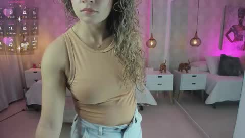 Shantal online show from September 2025 10:52:02 AM