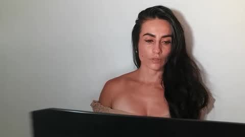 Snapshot of shantalxxx67 chatting on February 2026 04:08:01 AM shantal online show from February 2026 04:08:01 AM