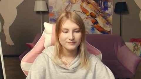 Polly online show from November 2025 09:13:02 PM