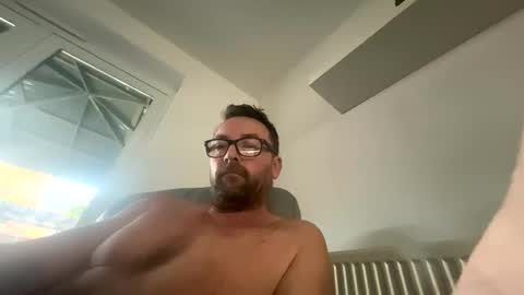 Sharksboy online show from November 2025 07:39:01 AM