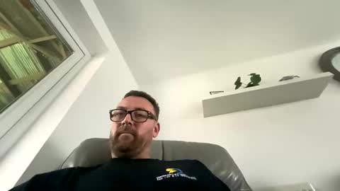 Sharksboy online show from November 2025 01:32:02 PM