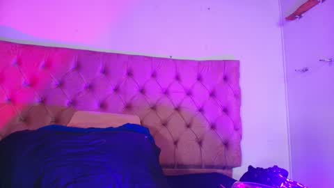 Sharlott online show from December 2024 12:03:01 PM