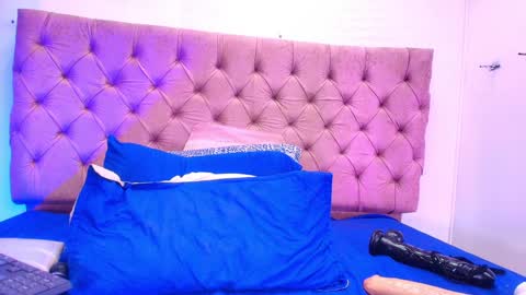 Sharlott online show from January 2025 02:58:01 PM