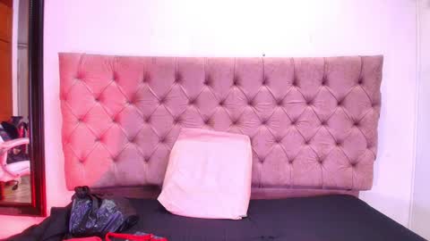 Sharlott online show from January 2025 11:56:02 AM