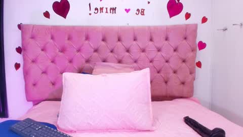 Sharlott online show from February 2025 11:55:01 AM