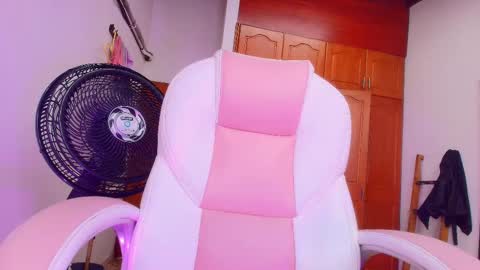 Sharlott online show from March 2025 11:51:01 AM