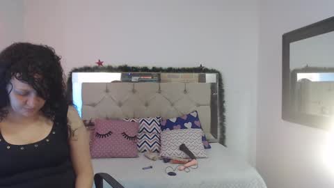 Sara online show from December 2024 03:43:02 PM