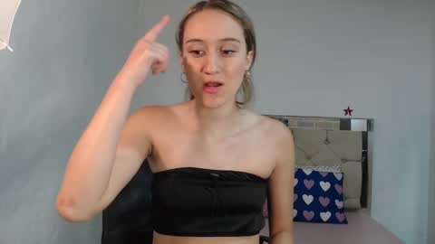 Sara online show from February 2025 01:36:01 PM