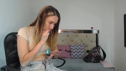 Sara online show from March 2025 02:18:02 PM