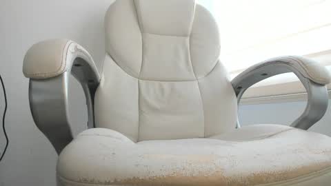 Snapshot of sharol_xx chatting on March 2025 06:51:02 PM Sharol smile online show from March 2025 06:51:02 PM