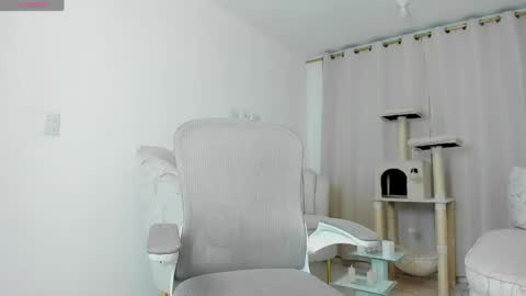 Snapshot of sharon_hill1 chatting on April 2026 02:29:02 AM Jessica independent model online show from April 2026 02:29:02 AM