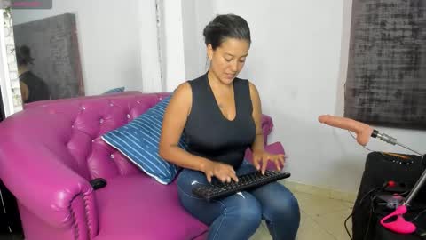 sharoncute16 online show from December 2025 09:33:01 PM