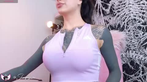 Antonia online show from April 2026 07:55:01 PM