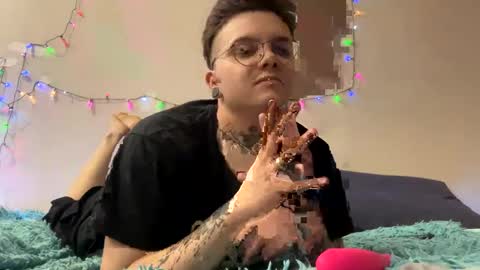 Nikolasftm online show from January 2025 08:15:01 PM