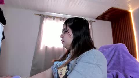 SASHA BLOOM online show from September 2025 07:47:02 PM