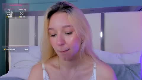 Shantall online show from February 2025 08:41:01 PM