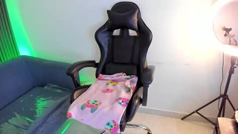 Shauna online show from February 2026 05:05:02 AM