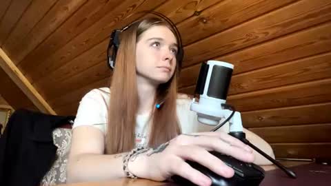 Snapshot of shavonflosi chatting on June 2026 04:15:02 AM Maria online show from June 2026 04:15:02 AM