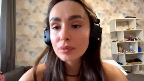 May online show from October 2025 07:20:02 AM