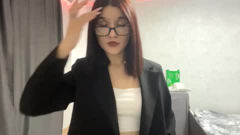 May online show from October 2025 12:08:02 PM