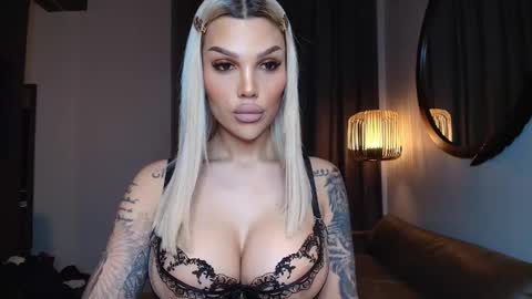 Snapshot of shayblonde chatting on October 2025 07:36:02 PM shayblonde online show from October 2025 07:36:02 PM