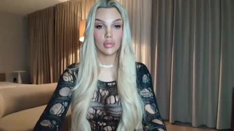 Snapshot of shayblonde chatting on November 2025 07:30:01 PM shayblonde online show from November 2025 07:30:01 PM