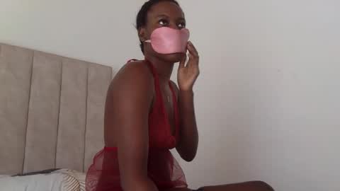 Shayla online show from November 2025 02:39:02 PM