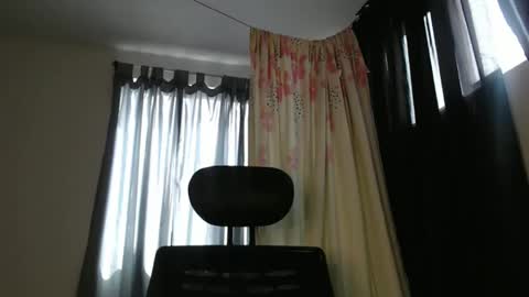 Shayna online show from December 2024 05:08:01 PM